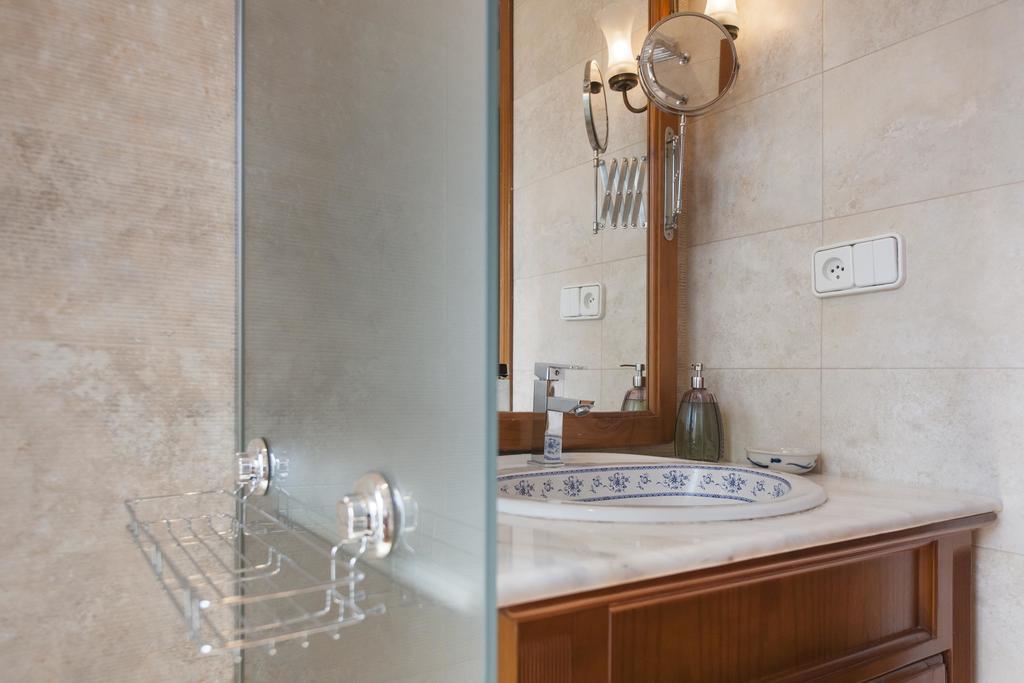 Atico-Terraza Imperial Apartment Толедо Стая снимка