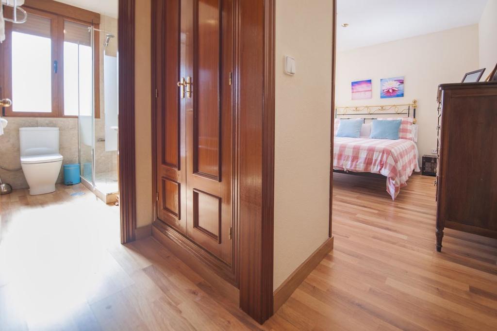 Atico-Terraza Imperial Apartment Толедо Стая снимка